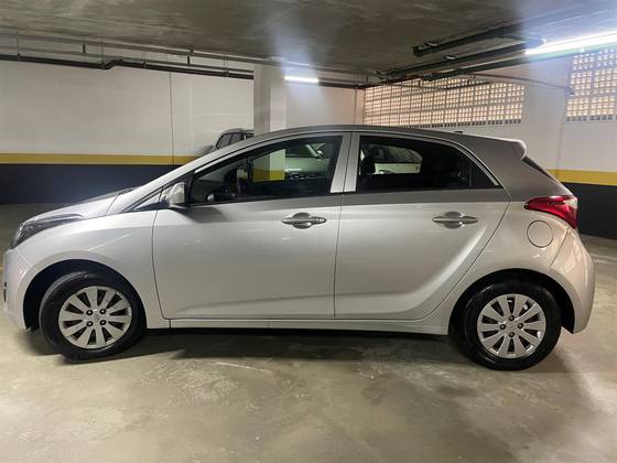 HYUNDAI HB20 1.0 COMFORT PLUS 12V FLEX 4P MANUAL HYUNDAI HB20 1.0 COMFORT PLUS 12V FLEX 4P MANUAL